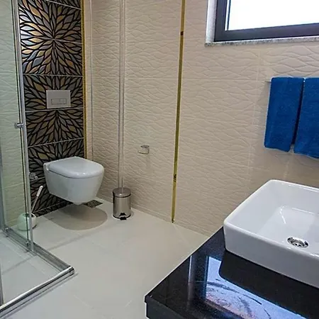Sleeps 14 Pool Air Con Wifi *