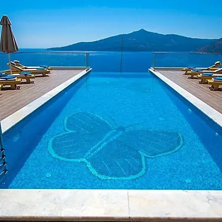 Sleeps 14 Pool Air Con Wifi كالكان
